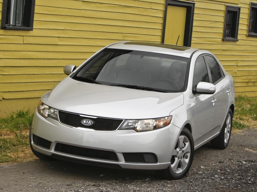  Kia Forte 2009 года  (фото 72 из 128)